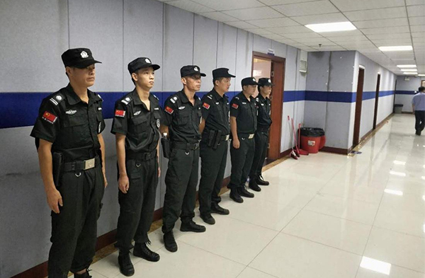 2018年8月配合公安機(jī)關(guān)“黃賭毒”稽查整治